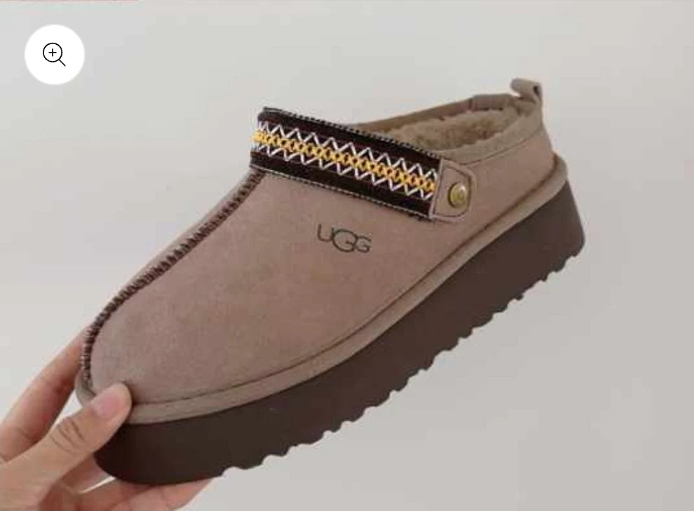 Ug* platform shoes