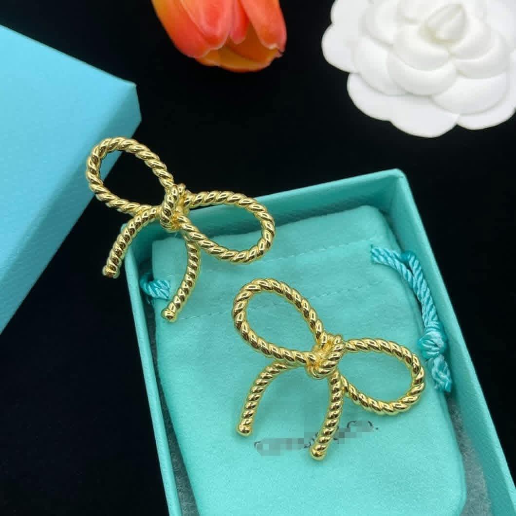 T!ff & C● earrings