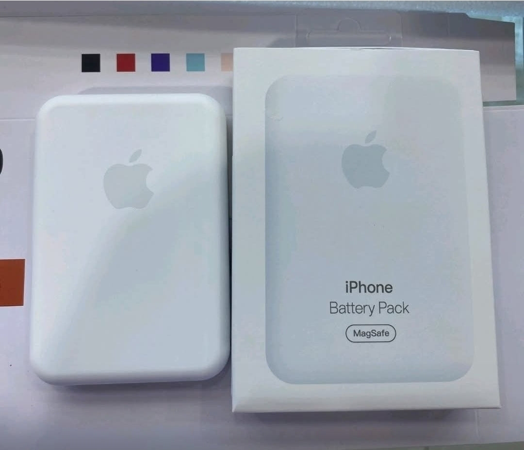 Iphone magnetic battery pack