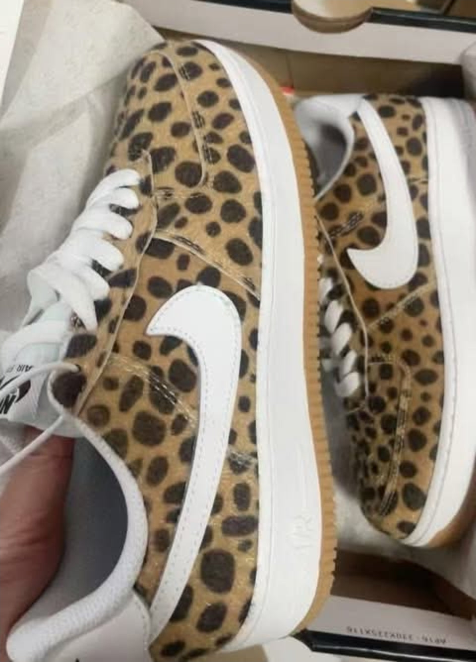 Leopard sneakers😍