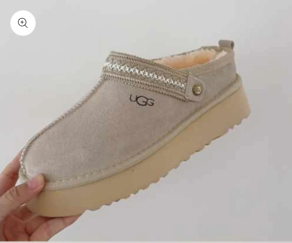 Ug* platform shoes