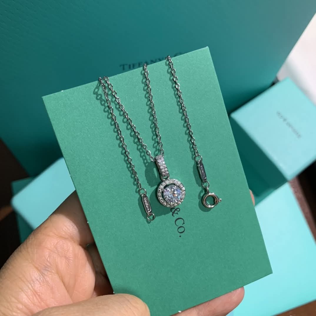 T!ff & C● necklace